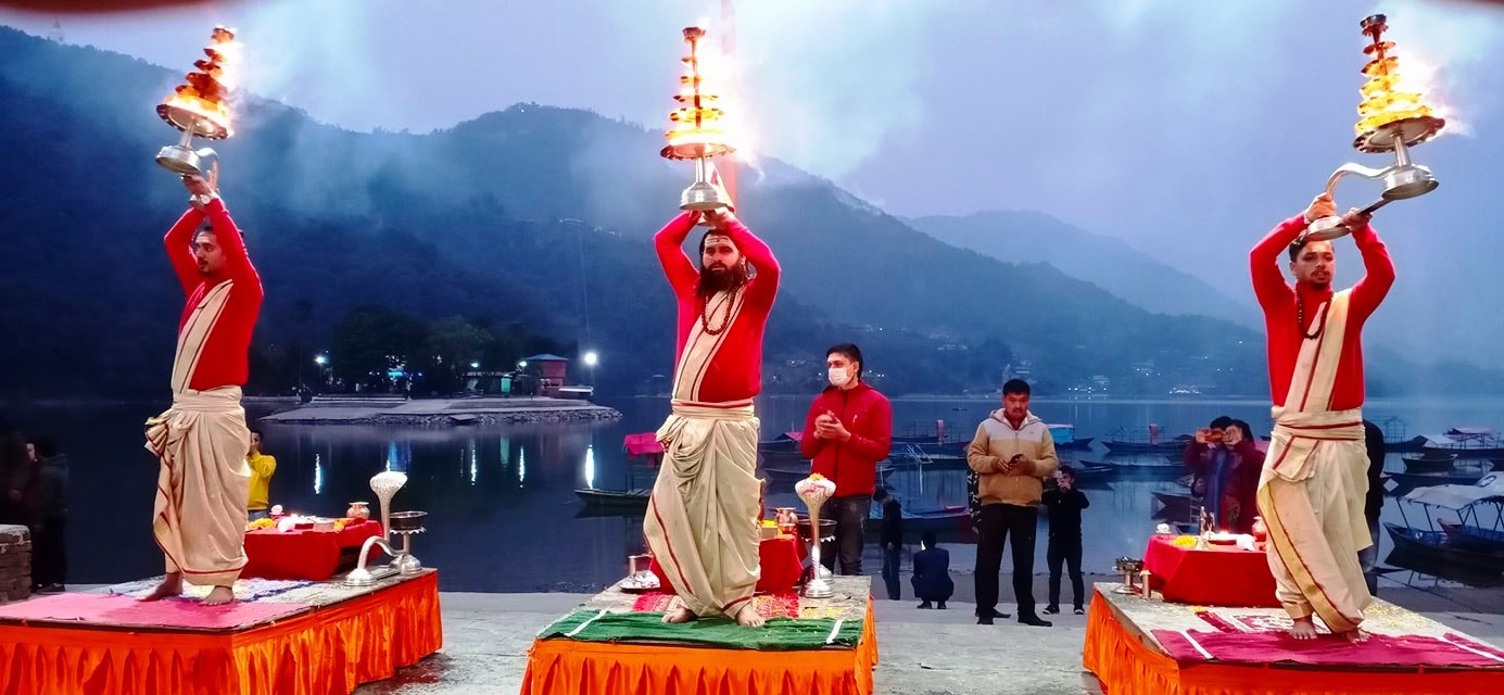 तालबाराहीमा सन्ध्याकालीन आरती