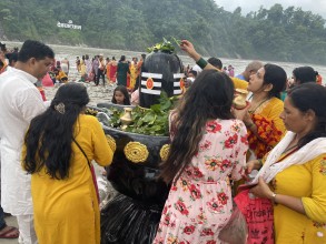 आज साउनको पहिलो सोमबार, देशभरका शिवालयमा भक्तजनको भीड