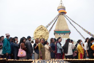 २६६८ औं बुद्ध जयन्ती बौद्ध स्तुपाको देखिएको चहलपहल (तस्बिरहरु)