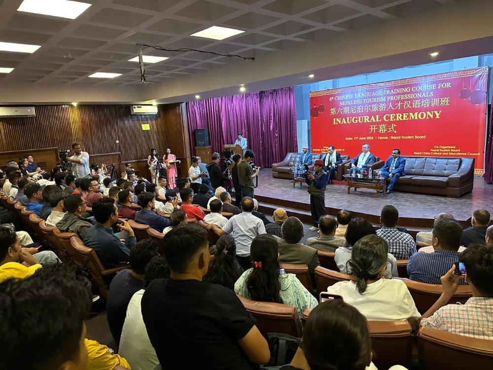 Chinese Language Training Program for Tourism Professionals Concluded