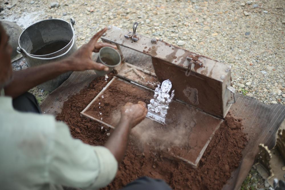 मूर्तिकारहरूको चहलपहल (तस्बिरहरु)